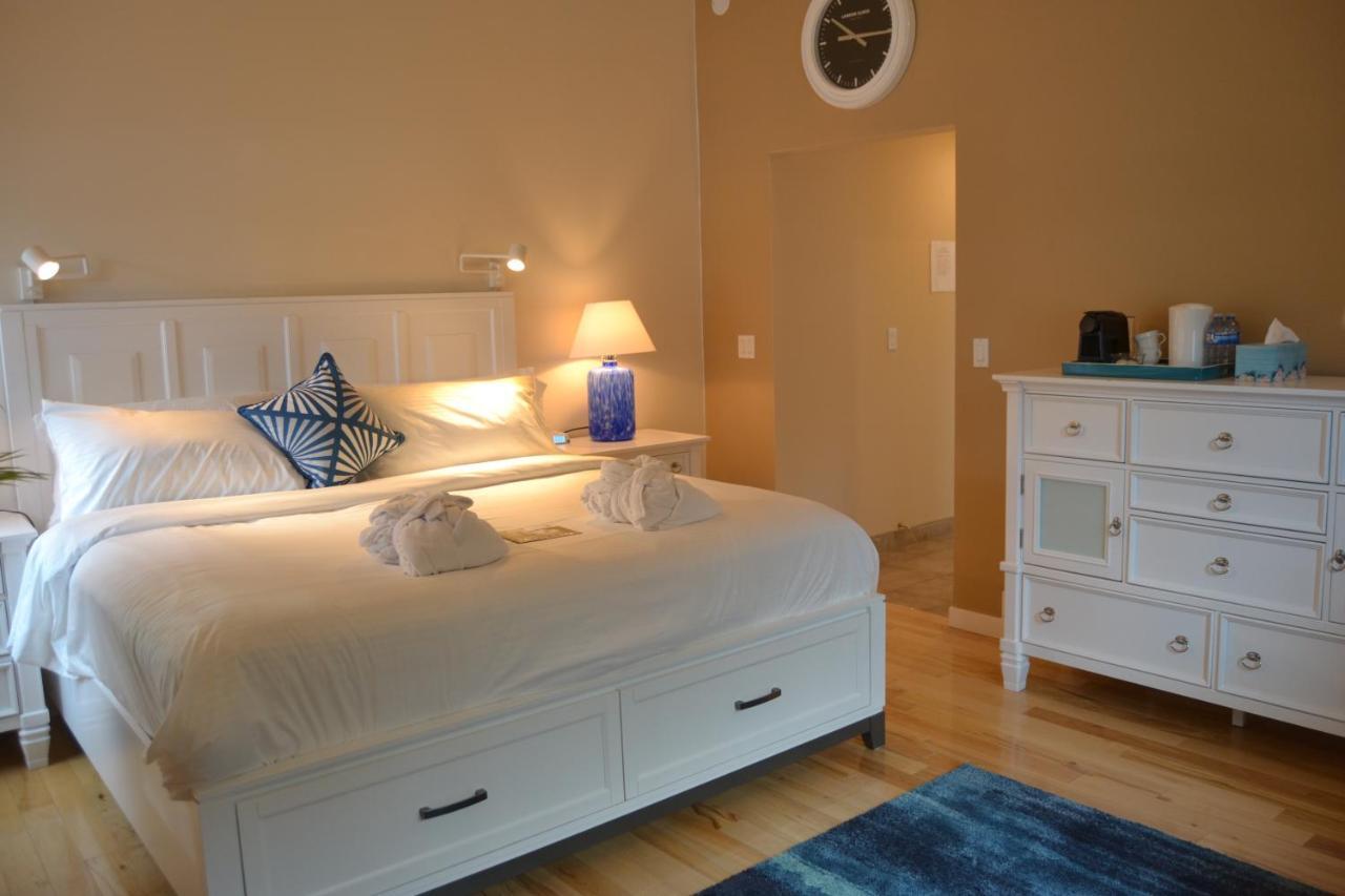 Salish B&B And Spa เวสต์ เคโลว์นา ภายนอก รูปภาพ