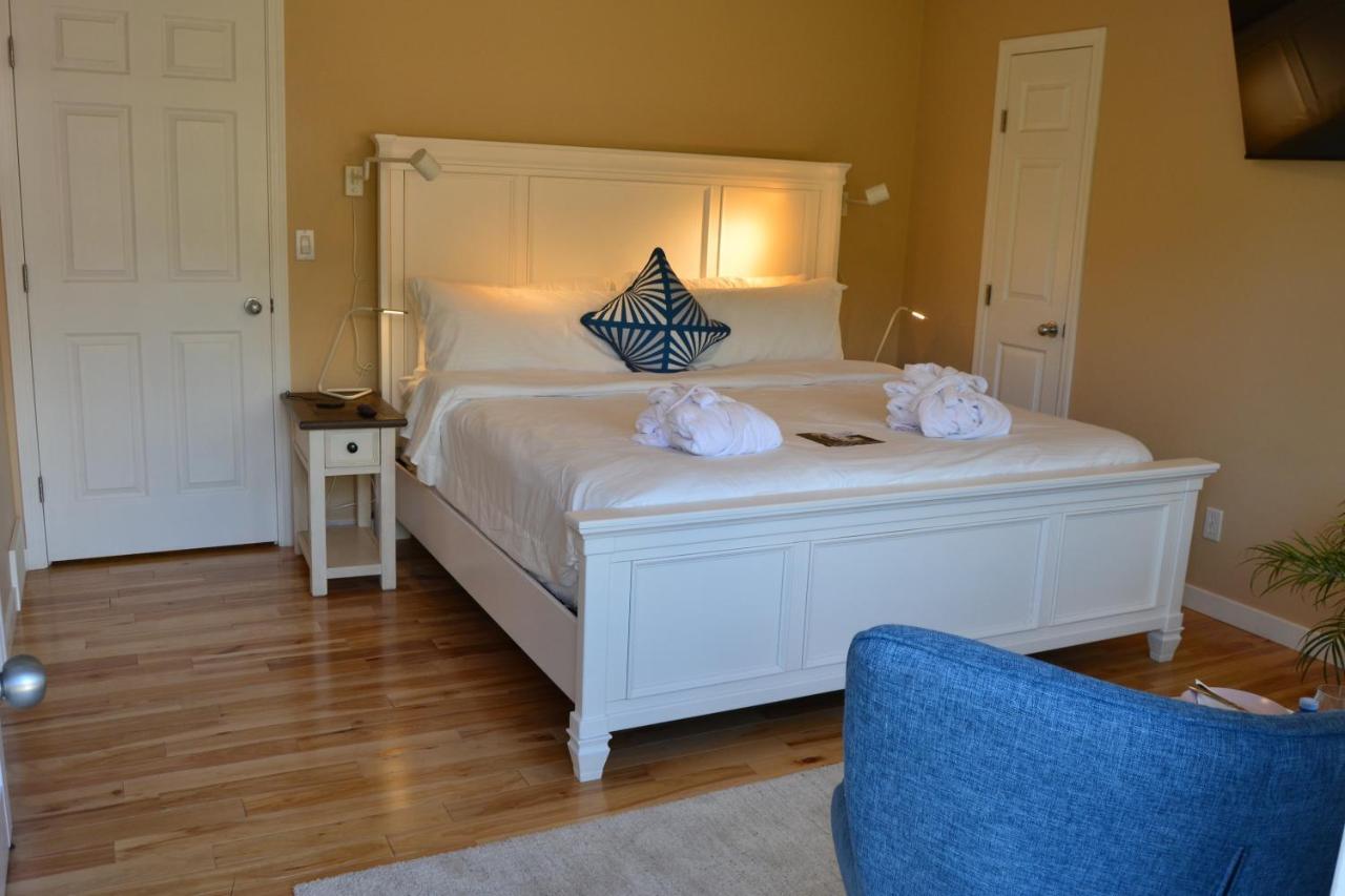 Salish B&B And Spa เวสต์ เคโลว์นา ภายนอก รูปภาพ