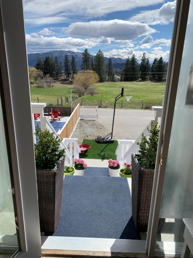 Salish B&B And Spa เวสต์ เคโลว์นา ภายนอก รูปภาพ