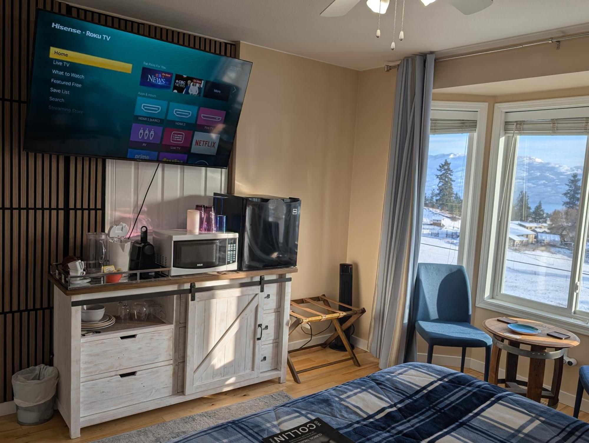 Salish B&B And Spa เวสต์ เคโลว์นา ภายนอก รูปภาพ
