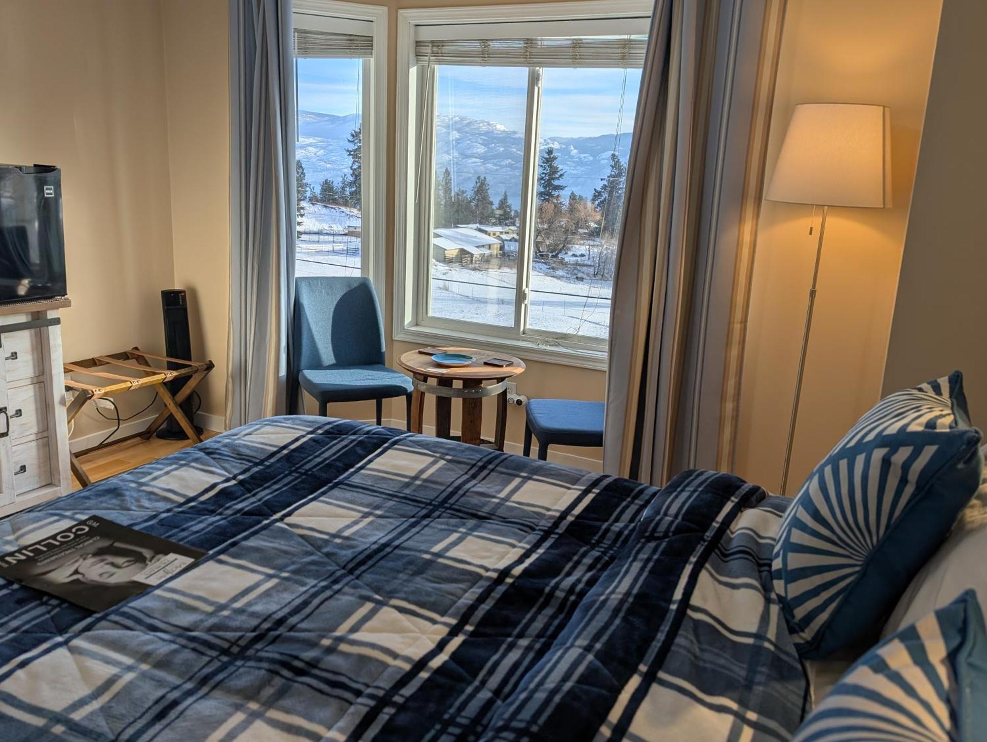 Salish B&B And Spa เวสต์ เคโลว์นา ภายนอก รูปภาพ