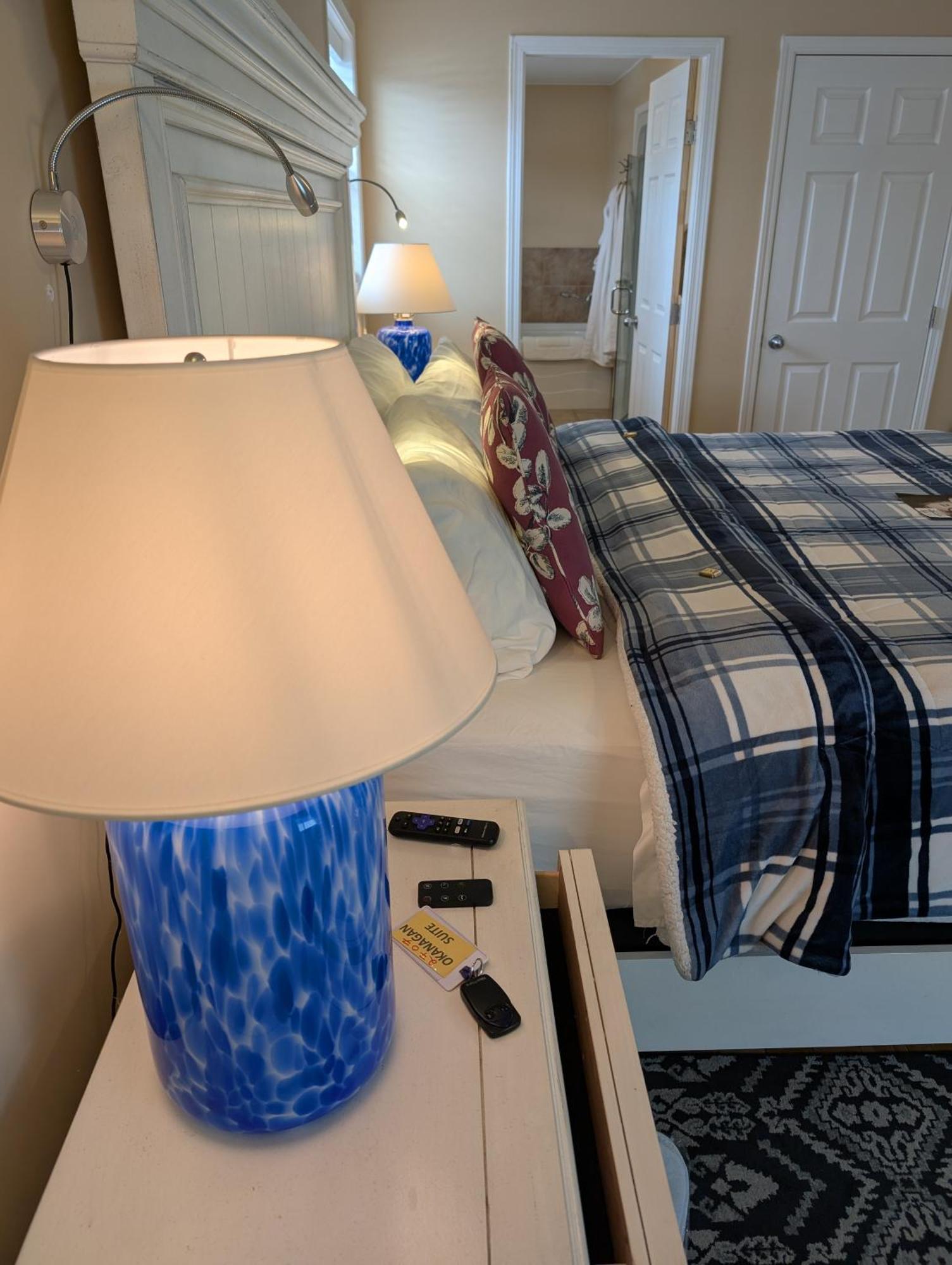 Salish B&B And Spa เวสต์ เคโลว์นา ภายนอก รูปภาพ