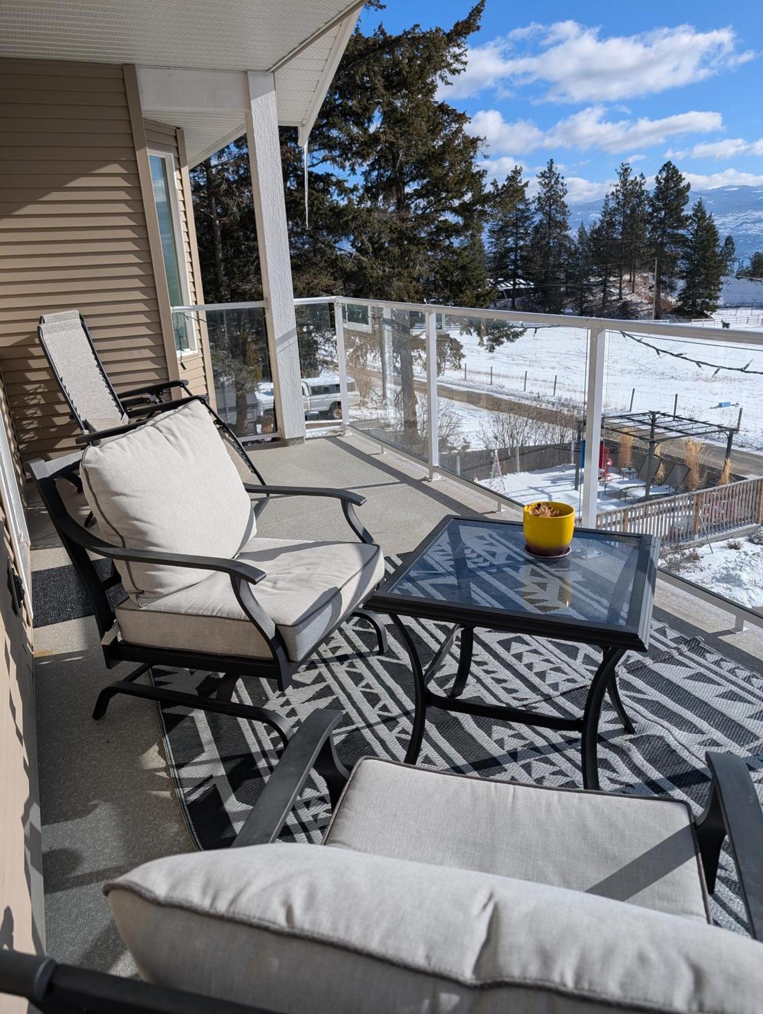 Salish B&B And Spa เวสต์ เคโลว์นา ภายนอก รูปภาพ